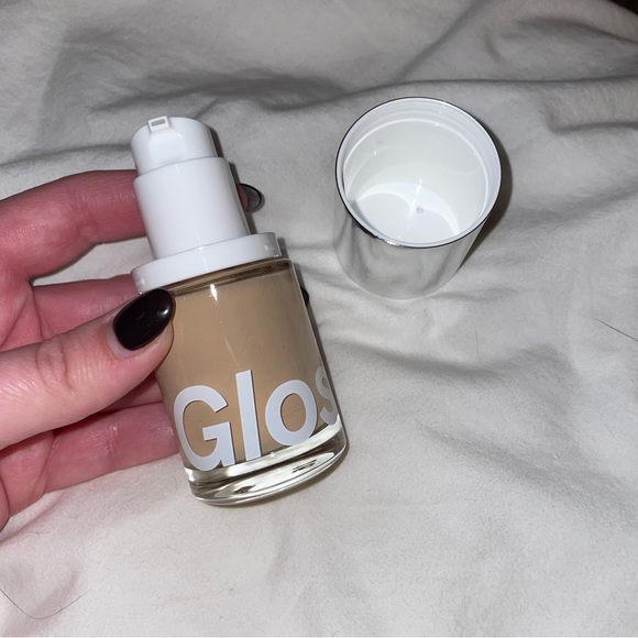 Glossier Makeup Glossier Stretch Fluid Foundation In Light 2 Poshmark